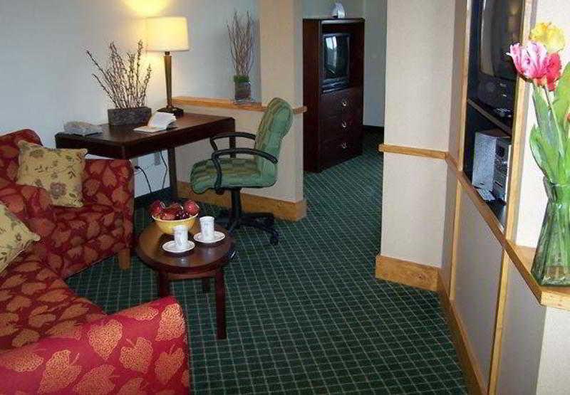 Fairfield Inn And Suites Memphis Germantown Room photo